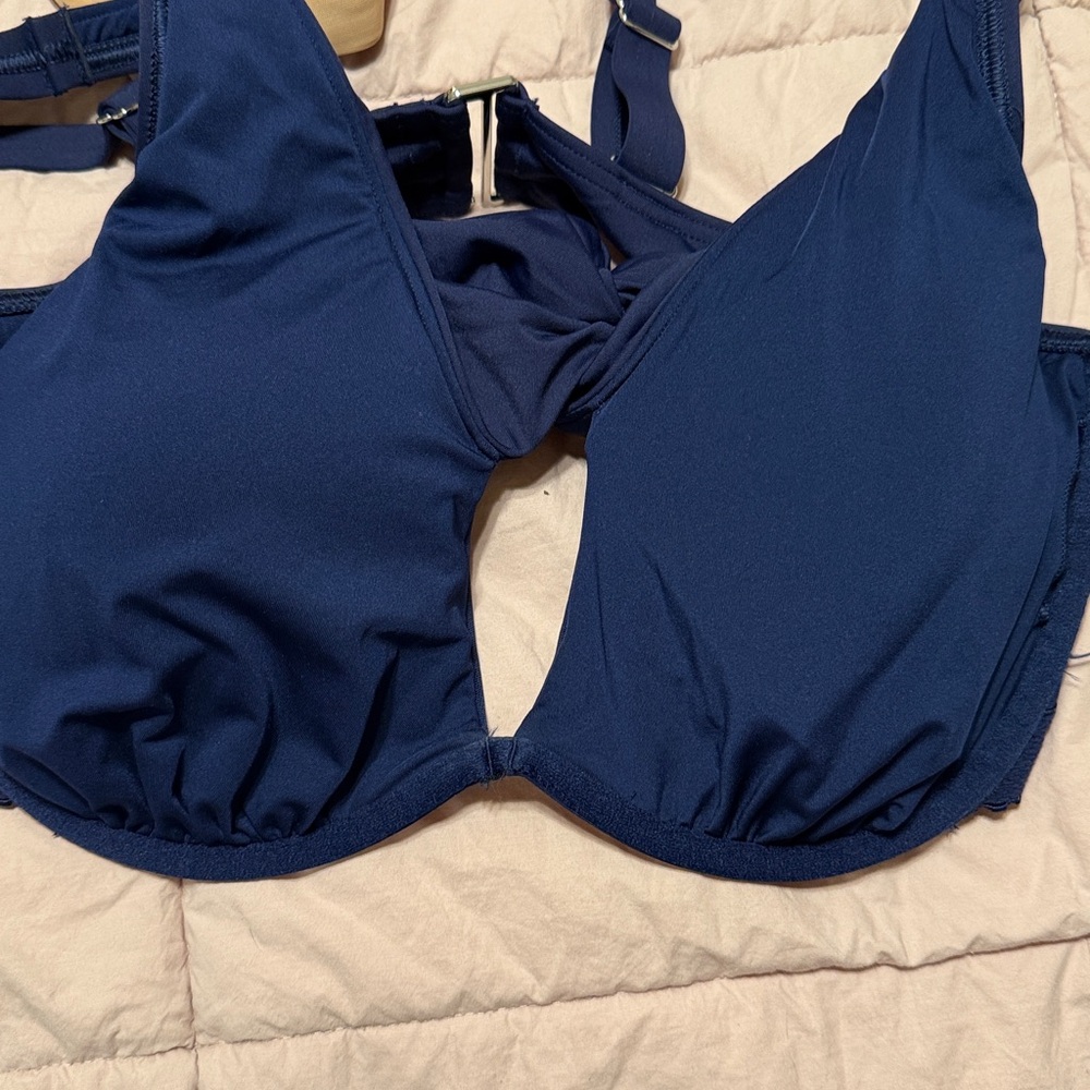 Lands' End Navy Blue bikini top - Picture 6 of 6